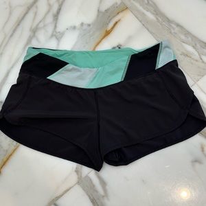 Lululemon Speed Up Low Rise Short 2.5"